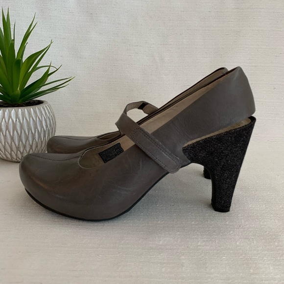 Tsubo Shoes - Tsubo Acrea Gray Leather Mary Jane Slingback Denim Heels Woman’s 8.5